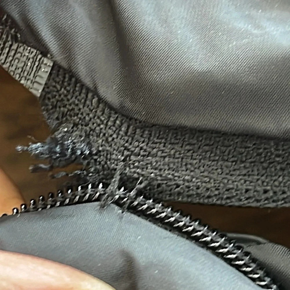 Moncler BAIEL Black Women Quilted Coat Jacket  Small made in Italy - with flaws - Picture 13 of 17